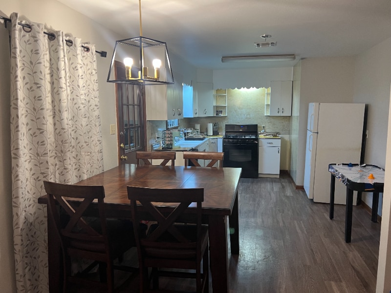 Building Photo - 1615 Cincinnati Ave