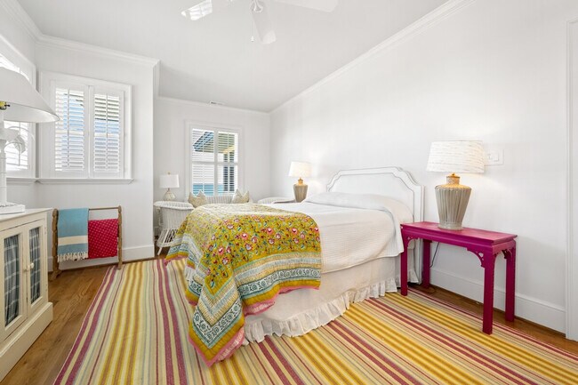 Building Photo - 886 Debordieu Blvd