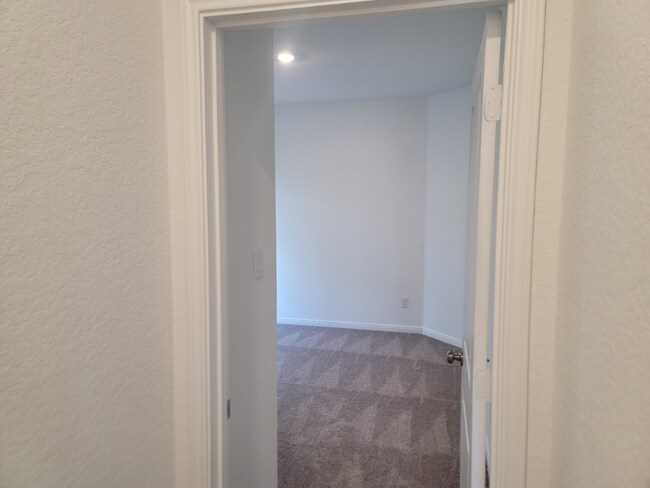 Building Photo - 221 Cordova Xing