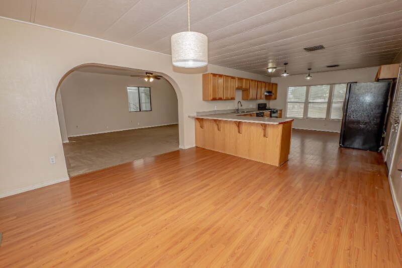 Building Photo - 2096 S Nelson Dr