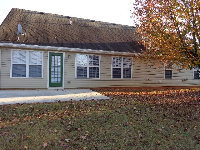 Building Photo - 725 Windsor Brook Ln