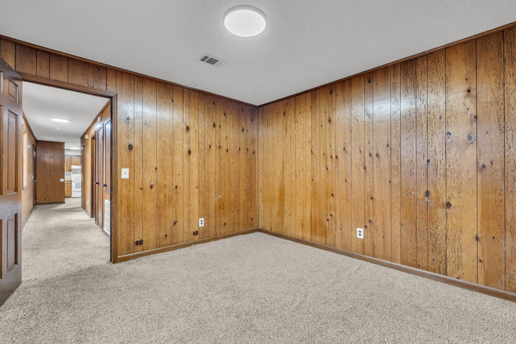 Building Photo - 155 W Thomas Dr