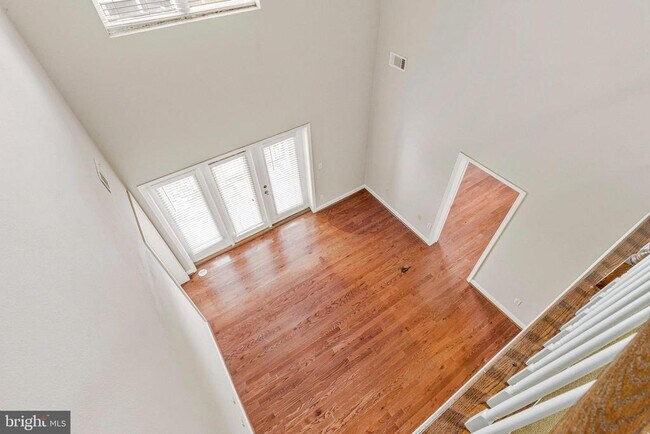 Building Photo - 501 Hungerford Dr