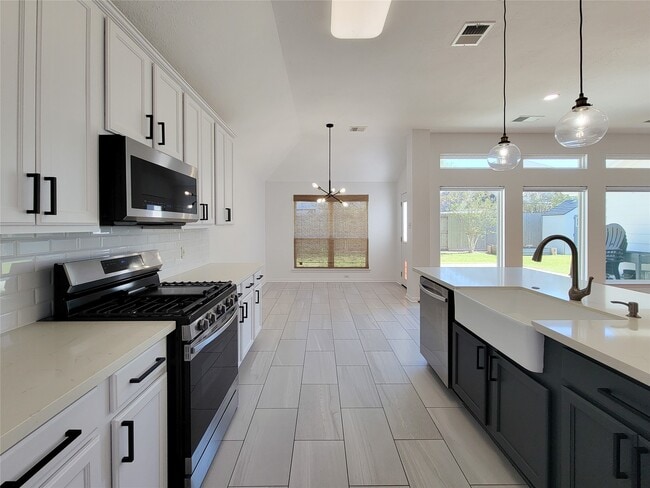 Building Photo - 8402 Major Blizzard Dr