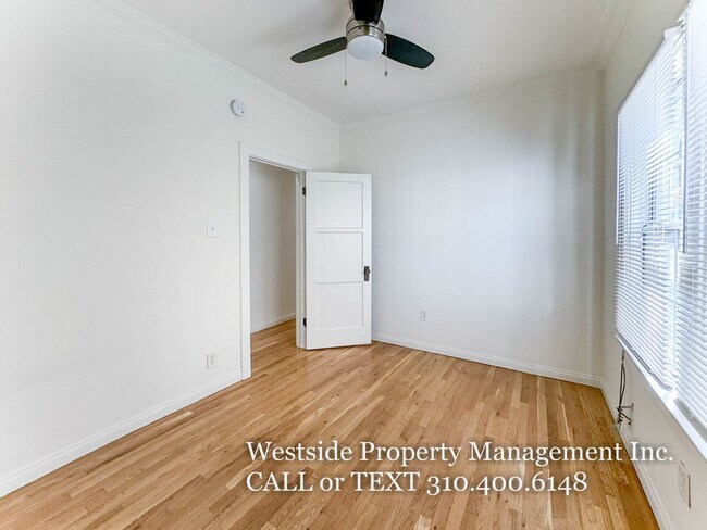 Building Photo - 1435 N Las Palmas Ave