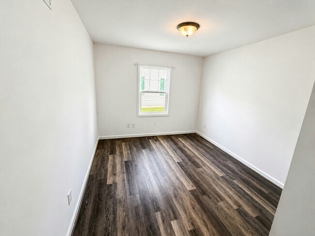 Building Photo - 801 S 15th St