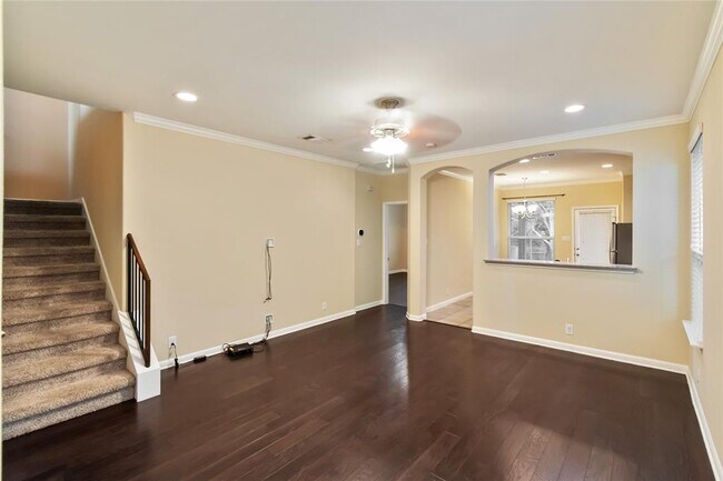 Building Photo - 13400 Briarwick Dr