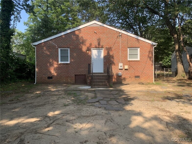 Building Photo - 3324 Meadowbridge Rd