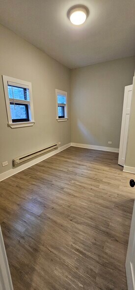 Building Photo - 1437 N Dearborn St