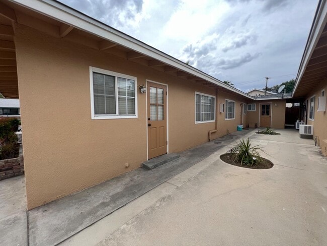 Building Photo - 1301 19th Ave