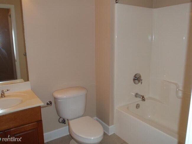 Building Photo - 5 br, 4 bath House - 230 Glade Knoll Trail...