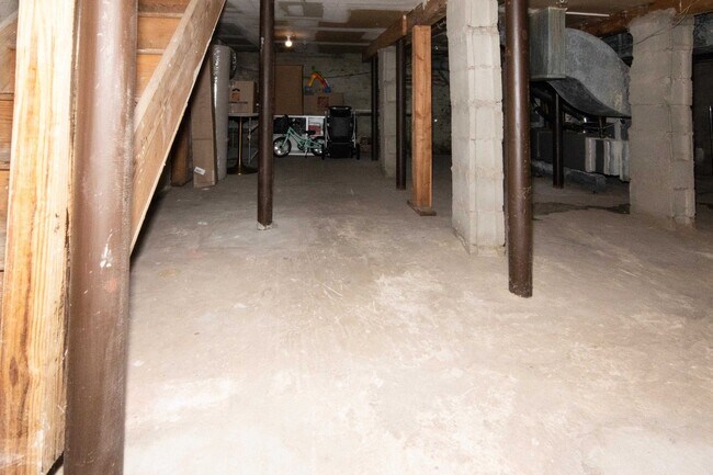 Building Photo - 110 Morris St