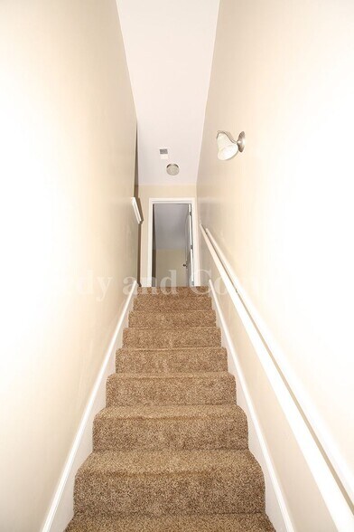 Building Photo - 7927 Bay Meadow Cir S