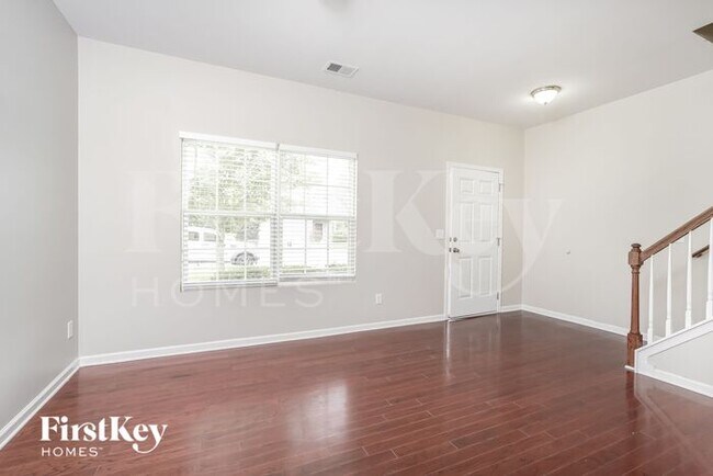 Building Photo - 294 Hartsfield Forest Dr