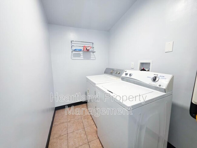 Building Photo - 572 El Cajon Blvd