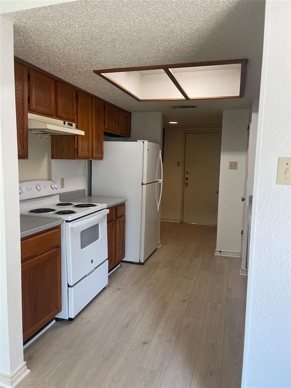 Building Photo - 6610 Windrift Way