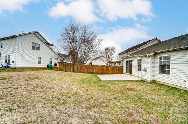 Building Photo - 5519 Waverly Lynn Ln