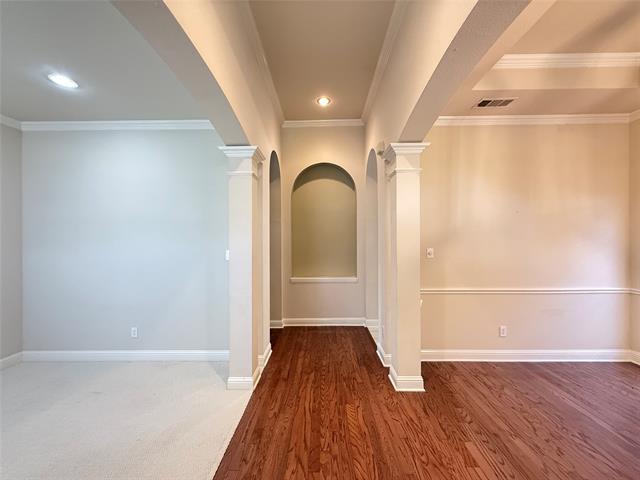 Building Photo - 1221 Hillcrest Dr