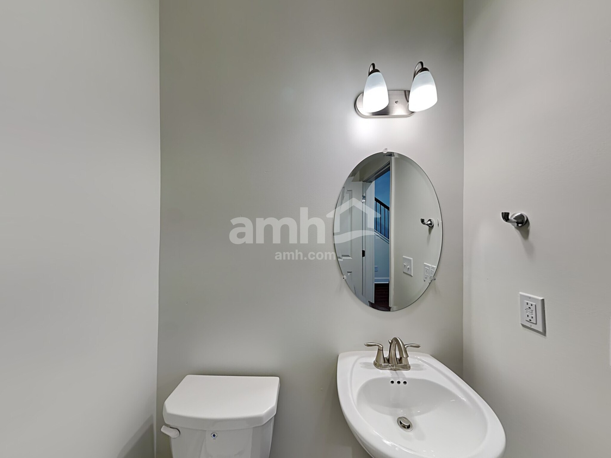 Building Photo - 6240 Bridlewood Ln