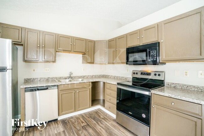 Building Photo - 5993 Brookmont Dr