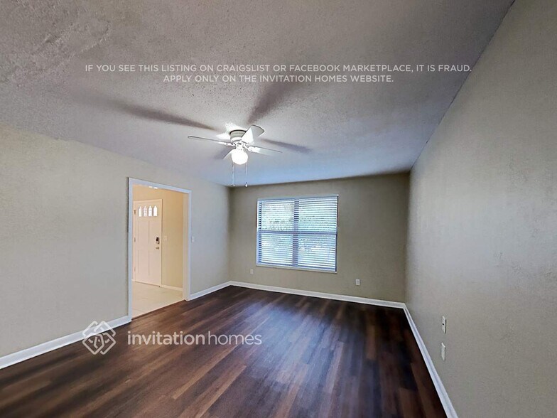 Building Photo - 1316 Wandering Oaks Dr