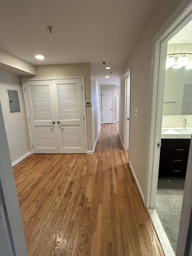 Hallway - 1275 Meigs Pl NE