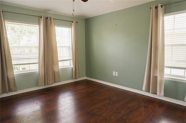 Building Photo - 7125 Harmony Square Dr S