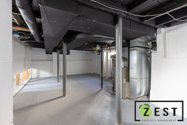 Building Photo - OPEN HOUSE 1/24! 1PM-1:30PM! Updated 3 Bed Ranch in Madison Heights Ready for Move in!