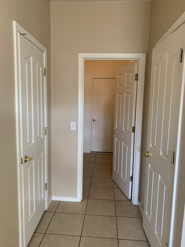 Building Photo - 6796 S Parliament Dr