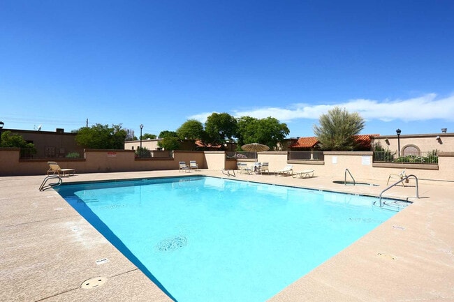 Building Photo - 93 N Cooper Rd