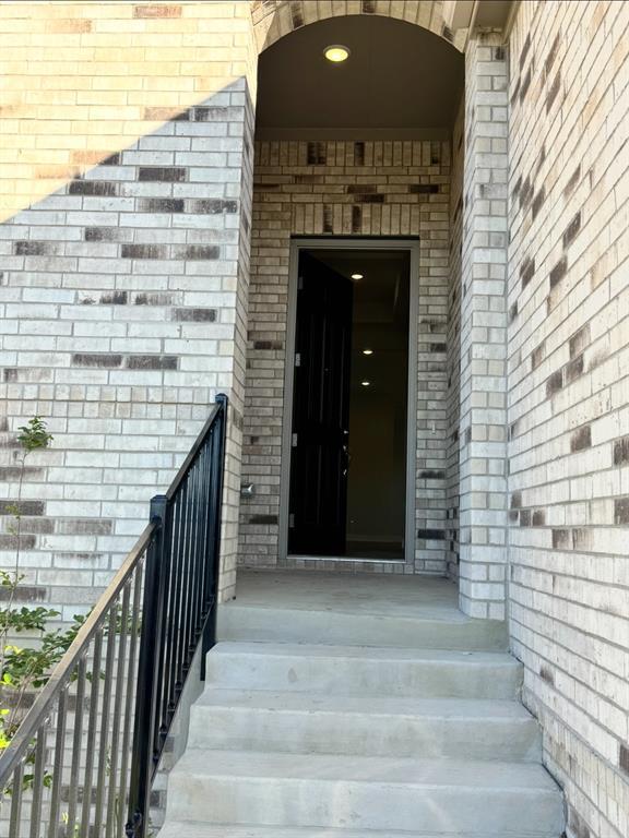 Building Photo - 528 Tubman Dr