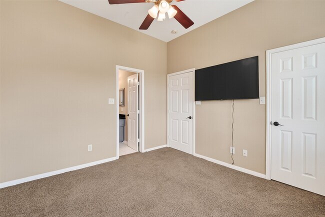 Building Photo - 2804 Chenevert St