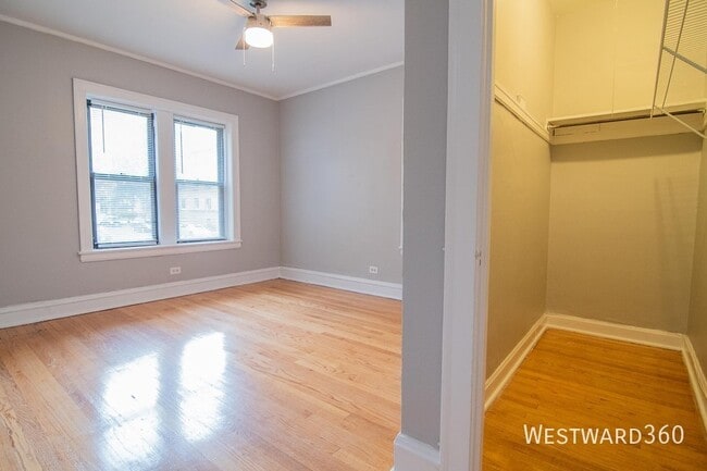 Building Photo - 2056 W Arthur Ave