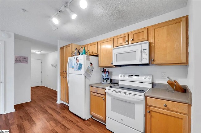 Building Photo - 1412 Harts Ridge Dr