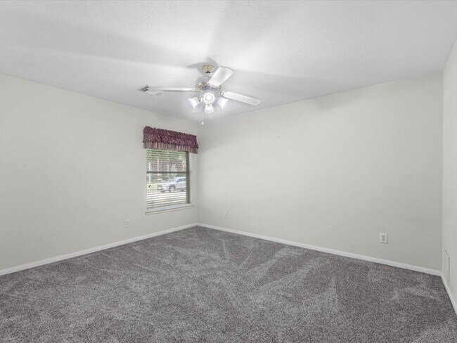 Building Photo - 13410 Spyglen Ct