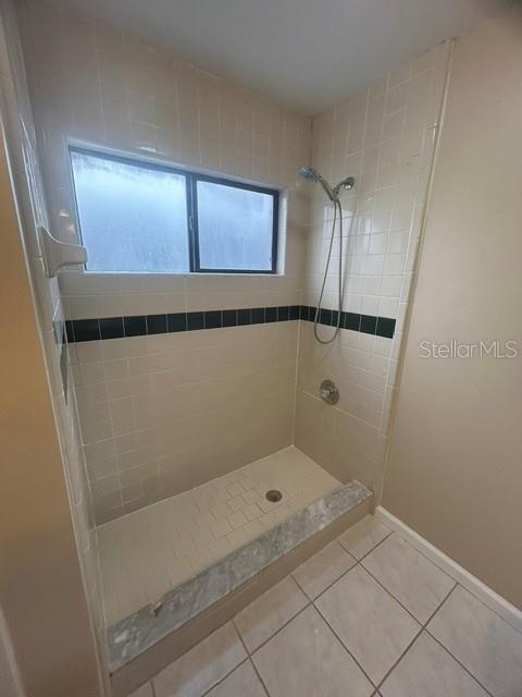 Building Photo - 563 Holbrook Cir