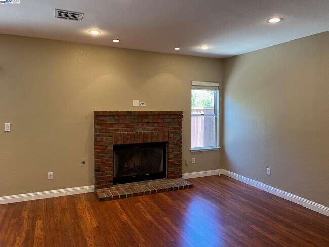 Building Photo - 4173 Garibaldi Pl