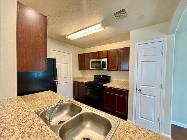 Building Photo - 15415 Bammel Oaks Ct