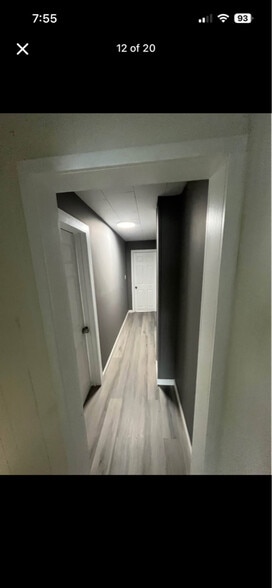 Building Photo - 324 S Main St