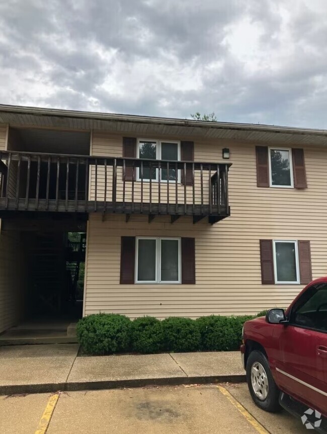 Building Photo - Cobblestone Apartments