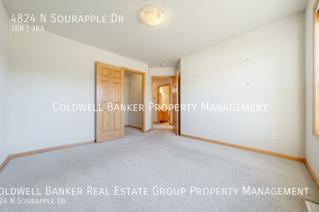 Building Photo - 4824 Sourapple Dr