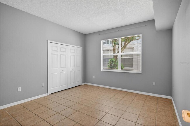 Building Photo - 4210 Harbor Lake Dr