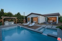 Building Photo - 4936 Coolidge Ave