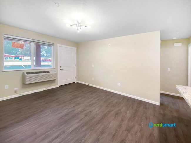 Building Photo - 3484 MT-200