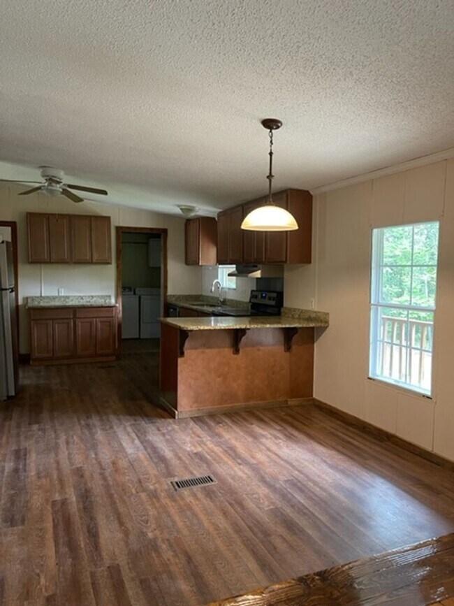 Building Photo - Rustic home in Citronelle