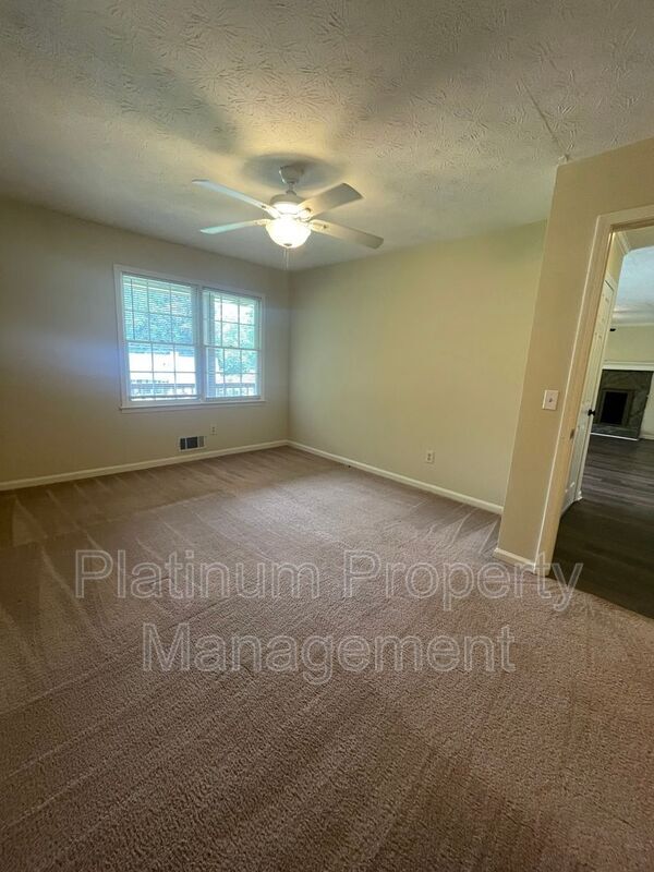 Building Photo - 118 Arbour Way