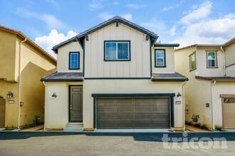 Building Photo - 31700 Willowood Way