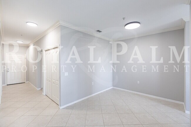 Building Photo - Estero 2BR Condo – Submit Your Application by 12/31 and Score $500 Off! (Plus, There's an Elevato...