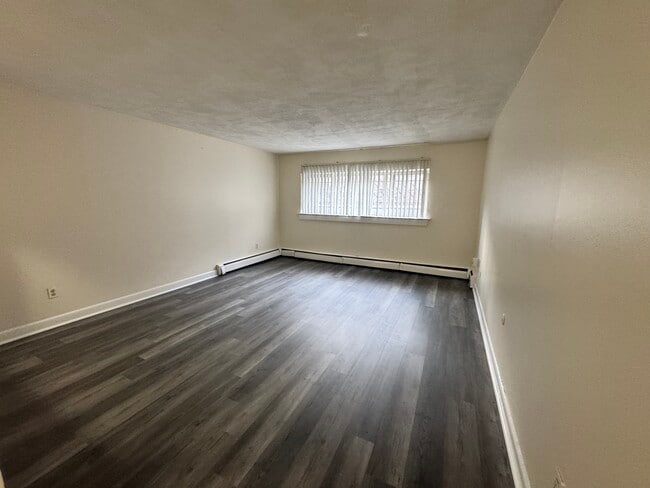 Building Photo - 80 Gardner St