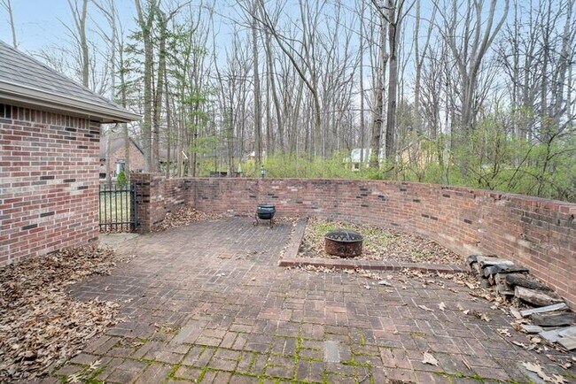 Building Photo - Beautiful Wooded Lot
